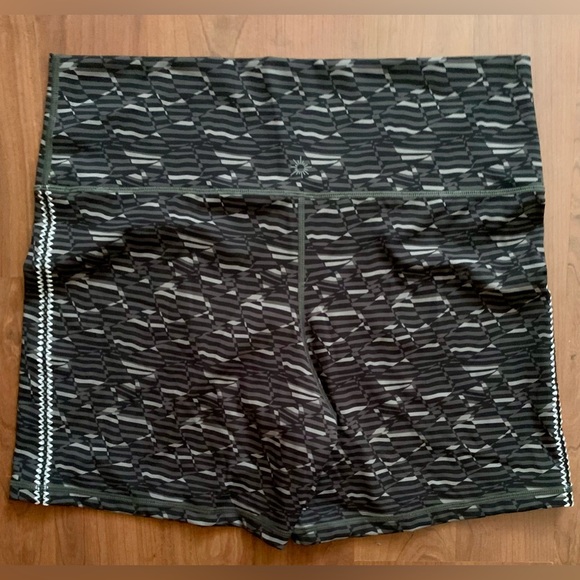AERIE Women’s Biker Shorts Black Size XXLarge - Picture 3 of 5